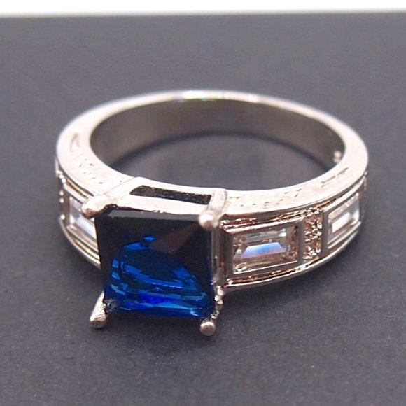Ladies Large 2.00ctw. Blue Sapphire Princess Cut  Bridal Ring - Picture 1 of 13